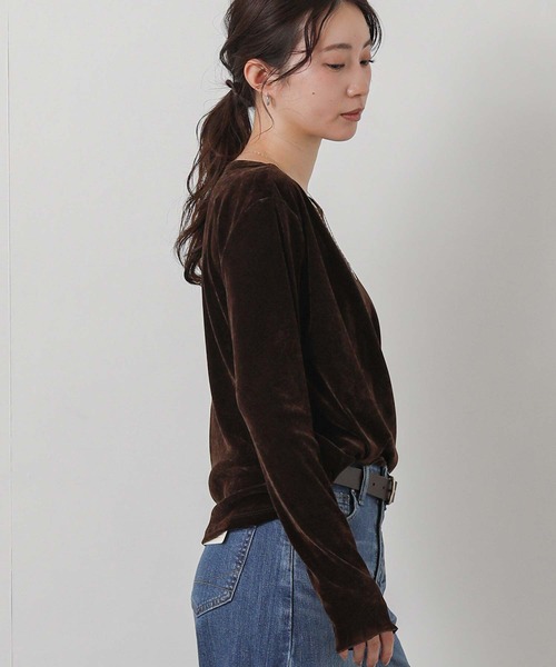 Gready Brilliant(グレディブリリアン)の「ベロアアシメカシュクール(Tシャツ/カットソー・レディース・ブラウン/アイボリー・38)」の16枚目の写真