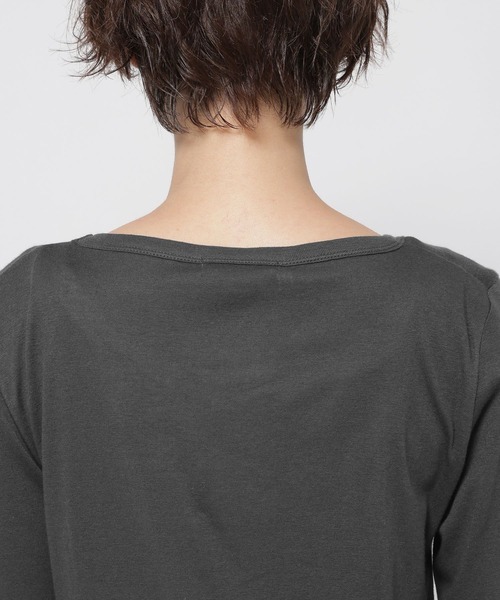 niko and...(ニコアンド)の「カシミヤ混BASICTシャツ(Tシャツ/カットソー・レディース・ブラウン/オフホワイト/チャコール・FREE)」の17枚目の写真
