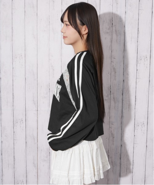 GORGE（ゴージ）の「レース切替 袖ラインロゴトップス｜全3色（Tシャツ/カットソー・レディース・オフホワイト/ブラック/ネイビー・F）」の5枚目の写真
