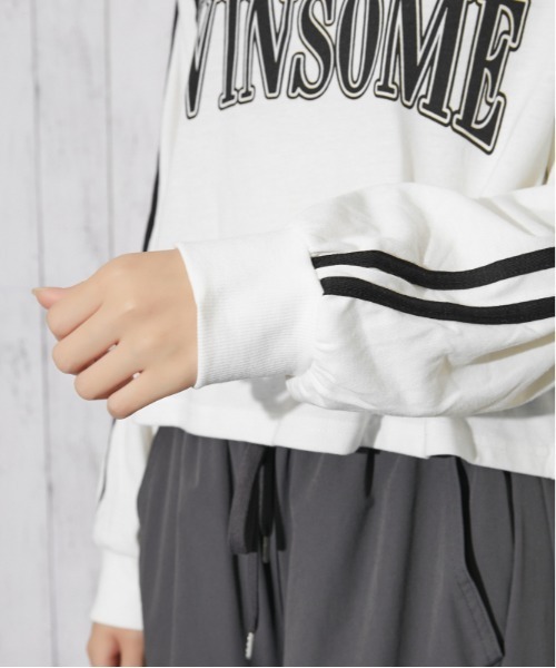 GORGE（ゴージ）の「レース切替 袖ラインロゴトップス｜全3色（Tシャツ/カットソー・レディース・オフホワイト/ブラック/ネイビー・F）」の9枚目の写真