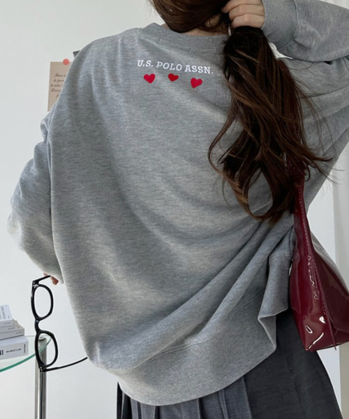 U.S. POLO ASSN.(ユーエスポロアッスン)の「【Ada.別注 U.S.POLO ASS.】バックネック ハート刺繍 スウェット 親子 ペアルック(その他トップス・レディース・ブラック/ライトグレー・M/L)」の13枚目の写真
