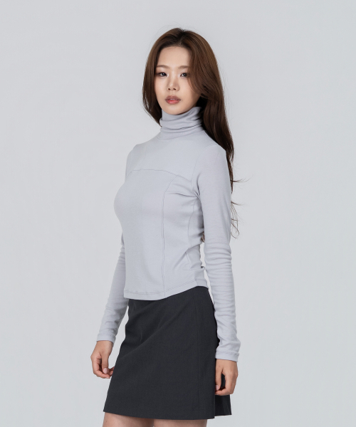 PHOS333(フォースサンサンサン)の「W インシジョンステッチ タートルネック/グレー(Tシャツ/カットソー・レディース・その他・FREE)」の3枚目の写真