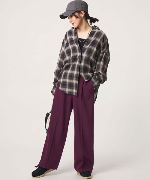green label relaxing(グリーンレーベルリラクシング)の「【WEB限定】<at ease>オルマイ ワイド パンツ マシンウォッシャブル ストレッチ 帯電防止(その他パンツ・レディース・ブラック/その他1/ワイン/ダークグレー・TALL/42/36/40/38)」の3枚目の写真