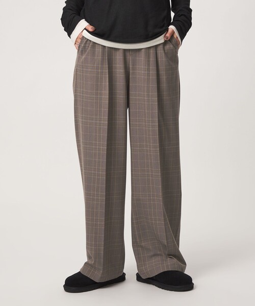green label relaxing(グリーンレーベルリラクシング)の「【WEB限定】<at ease>オルマイ ワイド パンツ マシンウォッシャブル ストレッチ 帯電防止(その他パンツ・レディース・ブラック/その他1/ワイン/ダークグレー・TALL/42/36/40/38)」の5枚目の写真