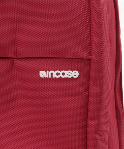 incase(インケース)の「※入荷禁止※CL55537 Icon Slim Pack Nylon(バックパック/リュック・メンズ・レッド・ONE SIZE)」の5枚目の写真