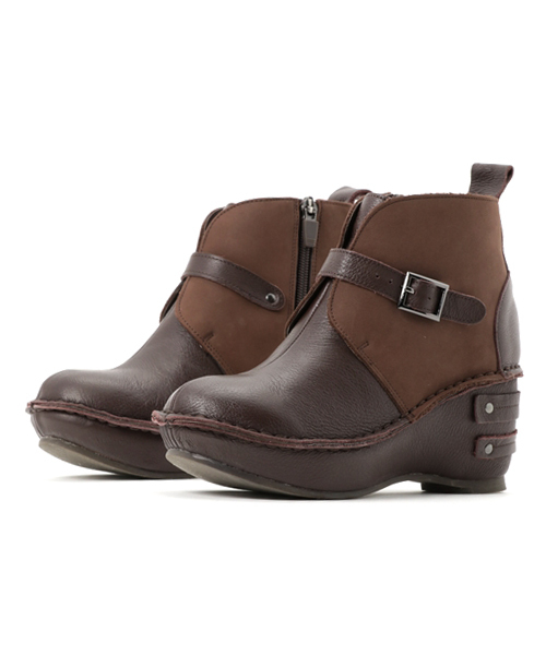 Hina Day Green（ヒナデイグリーン）の「Hina Day Green(ヒナ　デイグリーン)/異素材使い　厚底ストラップブーツ（ブーツ・レディース・ダークブラウン/ネイビー/ブラック・M/S/L/LL/XL）」の3枚目の写真