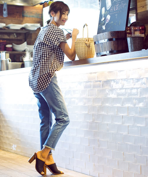 MAYSON GREY（メイソングレイ）の「カットオフアンクルデニム（デニムパンツ・レディース・ネイビー/ブルー/ホワイト・SS/S(1)/L(3)/M(2)）」の17枚目の写真