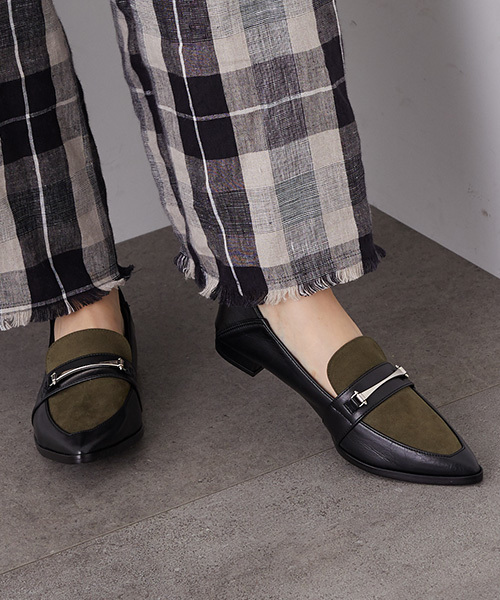 STUDIOUS（ステュディオス）の「ビットフラットセミローファー（ローファー・レディース・ブラック/カーキ/マルチ・MEDIUM/SMALL/LARGE）」の2枚目の写真