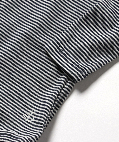 PETIT BATEAU(プチバトー)の「ミラレタートルネック長袖ボディ(肌着・キッズ・ダークネイビー・12MONTH)」の4枚目の写真