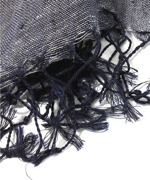 JOURNAL STANDARD relume（ジャーナルスタンダード　レリューム）の「relume ストール（ストール/ショール・レディース・ダークブルー/ブラウン系その他/クリアブルー/ブラック×ブラック/ブラック系その他/アイボリー/コバルトブルー/ネイビー/チャコールグレー・FREE）」の10枚目の写真