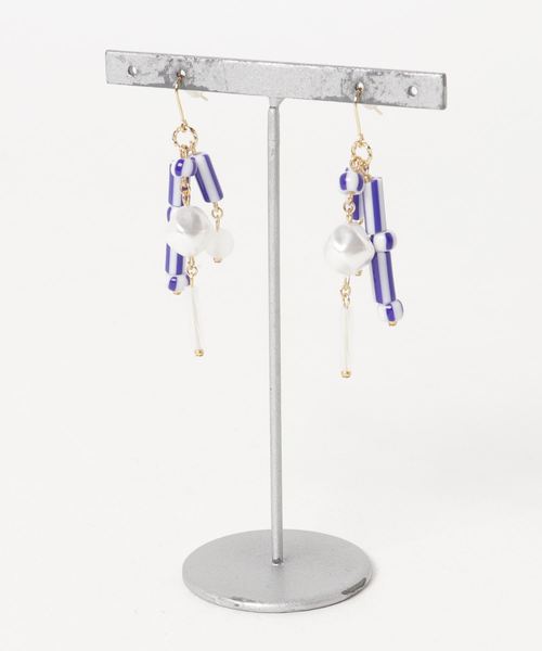 TONE SELECT GOODS(トーンセレクトグッズ)の「【tschuss(チュース)】Polly (ポリー) ピアス(ピアス(両耳用)・レディース・ブラック/レッド/イエロー/オレンジ/グリーン/ブルー・FREE)」の4枚目の写真