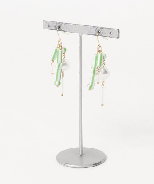 TONE SELECT GOODS(トーンセレクトグッズ)の「【tschuss(チュース)】Polly (ポリー) ピアス(ピアス(両耳用)・レディース・ブラック/レッド/イエロー/オレンジ/グリーン/ブルー・FREE)」の3枚目の写真