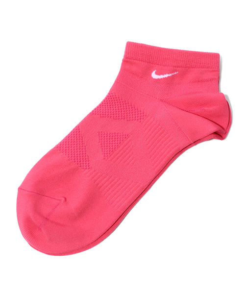 新品 NIKE ランニングソックス 23-25cm ホワイト ピンク NIKE（ソックス）のフリマアイテム一覧