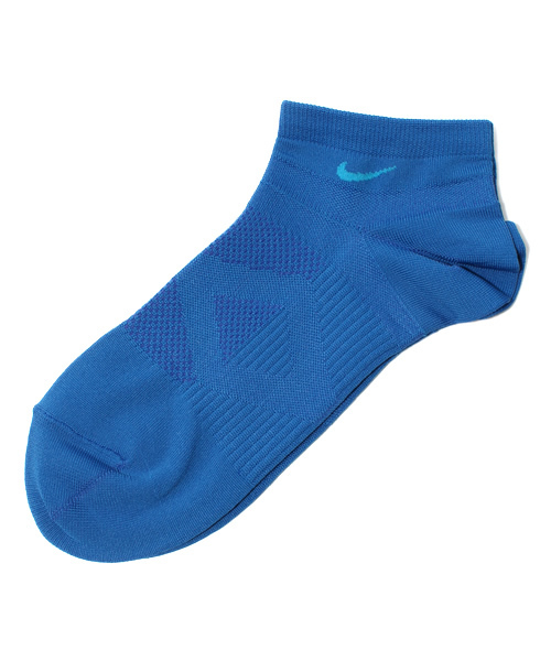 NIKE（ナイキ）の「NIKE RUNNING LIGHTWAIGHT Locut SOCKS ナイキ ランニング ソックス（ソックス/靴下・レディース・ホワイト/ブラック/レッド/ピンク/グリーン/ブルー・SMALL/MEDIUM）」の4枚目の写真