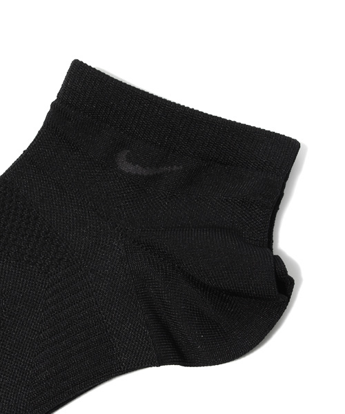 NIKE（ナイキ）の「NIKE RUNNING LIGHTWAIGHT Locut SOCKS ナイキ ランニング ソックス（ソックス/靴下・レディース・ホワイト/ブラック/レッド/ピンク/グリーン/ブルー・SMALL/MEDIUM）」の7枚目の写真
