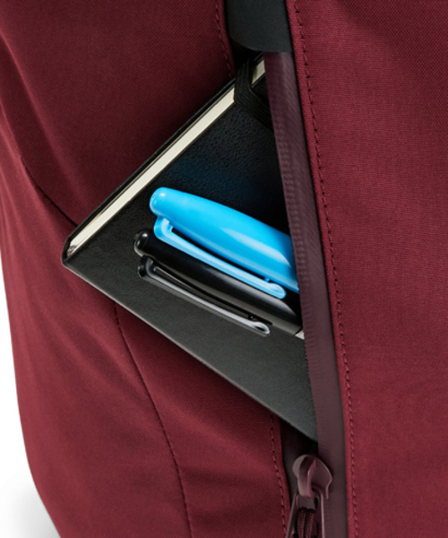 UNDER ARMOUR(アンダーアーマー)の「メンズ ライフスタイルバックパック / スポーツスタイルバックパック(バックパック/リュック・メンズ・ネイビー/レッド/アーミー/マルーン・ONESIZE)」の17枚目の写真