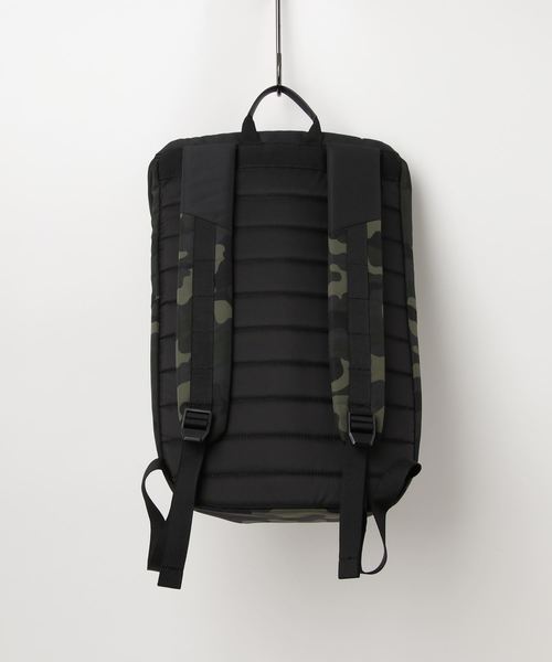 UNDER ARMOUR(アンダーアーマー)の「メンズ ライフスタイルバックパック / スポーツスタイルバックパック(バックパック/リュック・メンズ・ネイビー/レッド/アーミー/マルーン・ONESIZE)」の5枚目の写真