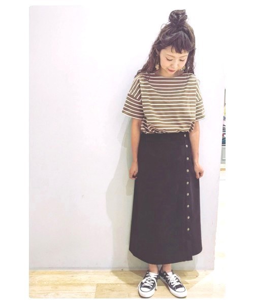 earth music&ecology（アースミュージックアンドエコロジー）の「ボーダーボーダーSSプルオーバー(プレーン)（Tシャツ/カットソー・レディース・ブラック/ブラウン/アイボリー/マスタード/キャメル/レッド系その他4・M/L）」の3枚目の写真