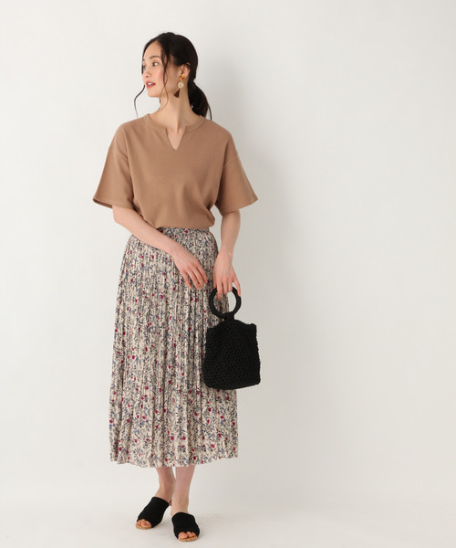 GLOBAL WORK（グローバルワーク）の「ワッフルキーネック半袖/834726（Tシャツ/カットソー・レディース・ブラック/オフホワイト/その他/キャメル・MEDIUM/LARGE）」の7枚目の写真