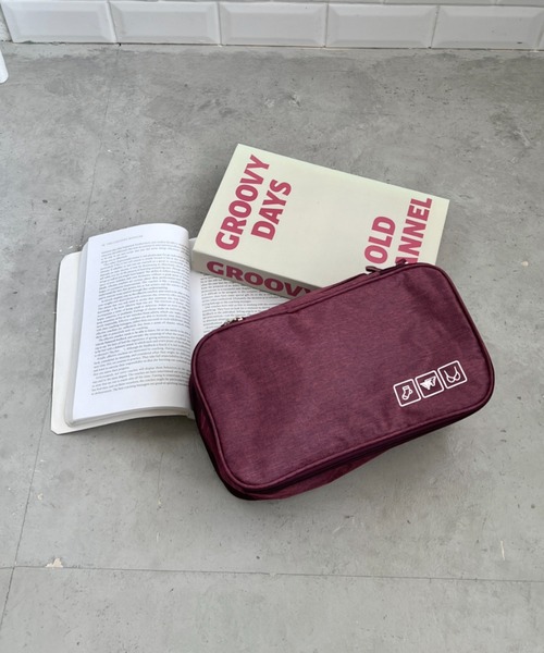 CLEA(クレア)の「大容量トラベルポーチ 下着収納ケース(ポーチ・レディース・ブラック/ネイビー/ワインレッド/グレー/パープル/ライトブルー・FREE)」の6枚目の写真