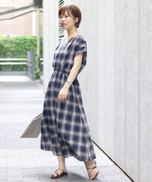 ショルダータックドロストワンピース