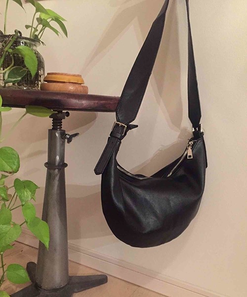 Minius ミニウス の バナナショルダーバッグ レディース ショルダーバック ショルダーバッグ Wear