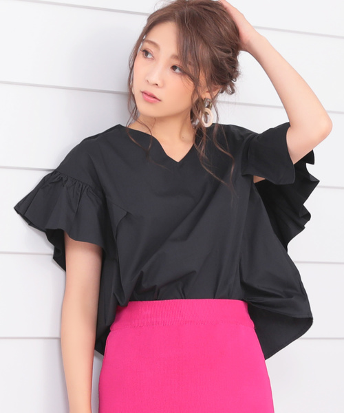 Ninarobe(ニーナローブ)の「袖ギャザーVネックフリルブラウス(シャツ/ブラウス)」|ブラック