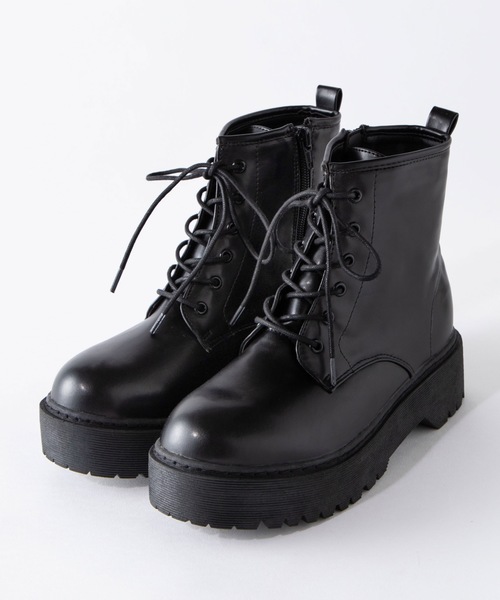 WEGO（ウィゴー）の「WEGO/厚底6ホールブーツ（ブーツ・レディース・ブラック・LARGE/MEDIUM）」の2枚目の写真