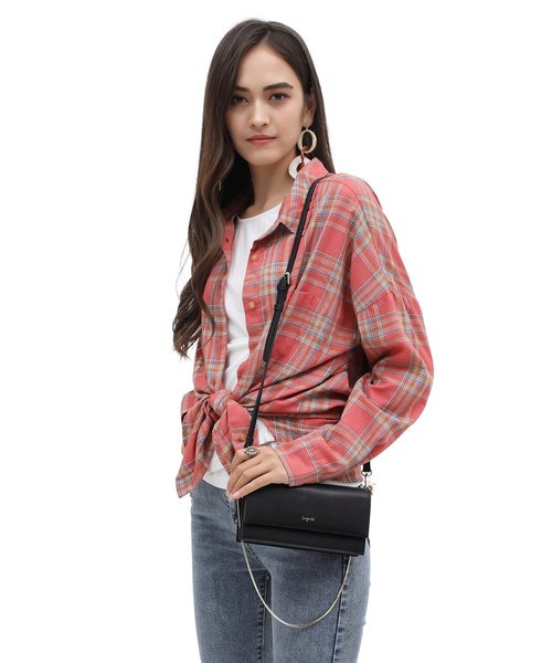 Ungrid（アングリッド）の「【Ungrid/アングリッド】　お財布ショルダー　(ゴールドチェーン付属)（クラッチバッグ・レディース・アイボリー/ベージュ/ブラック・FREE）」の15枚目の写真