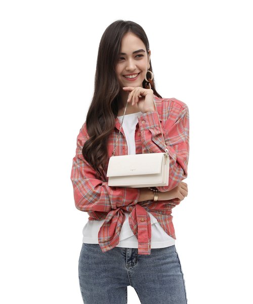 Ungrid（アングリッド）の「【Ungrid/アングリッド】　お財布ショルダー　(ゴールドチェーン付属)（クラッチバッグ・レディース・アイボリー/ベージュ/ブラック・FREE）」の16枚目の写真