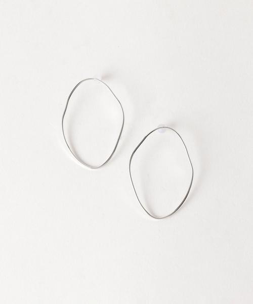 BEAUTY&YOUTH UNITED ARROWS(ビューティーアンドユースユナイテッドアローズ)の「BY メタルヘンケイオーバルピアス(ピアス(両耳用)・レディース・シルバー/ゴールド・FREE)」の2枚目の写真