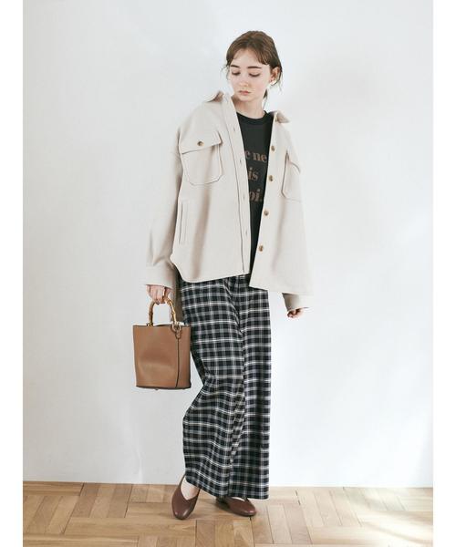 earth music&ecology(アースミュージックアンドエコロジー)の「CPOシャツアウター*(その他アウター・レディース・ベージュ/レッド系その他/ホワイト系その他2・FREE)」の13枚目の写真