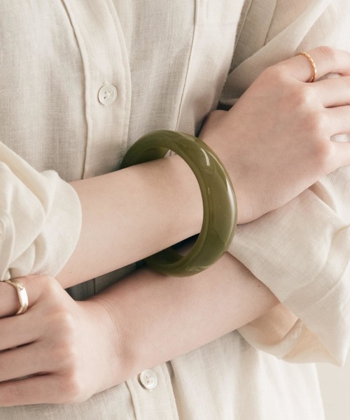 SMELLY（スメリー）の「リッタイマーブルバングル（バングル/リストバンド・レディース・カーキ・-）」の4枚目の写真