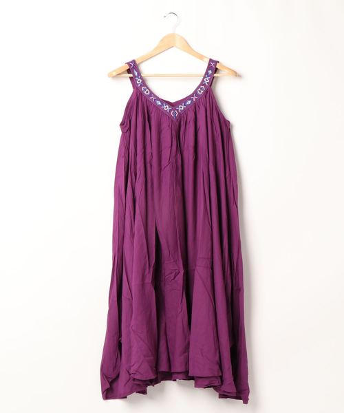 チャイハネ(チャイハネ)の「【チャイハネ】yul ビーズ刺繍ロングキャミワンピース(ワンピース・レディース・ホワイト/パープル/ブラウン/ブルー・FREE)」の6枚目の写真
