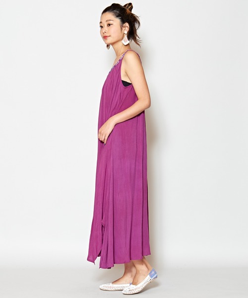 チャイハネ(チャイハネ)の「【チャイハネ】yul ビーズ刺繍ロングキャミワンピース(ワンピース・レディース・ホワイト/パープル/ブラウン/ブルー・FREE)」の10枚目の写真