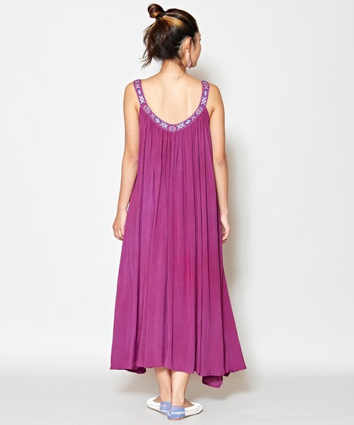 チャイハネ(チャイハネ)の「【チャイハネ】yul ビーズ刺繍ロングキャミワンピース(ワンピース・レディース・ホワイト/パープル/ブラウン/ブルー・FREE)」の11枚目の写真