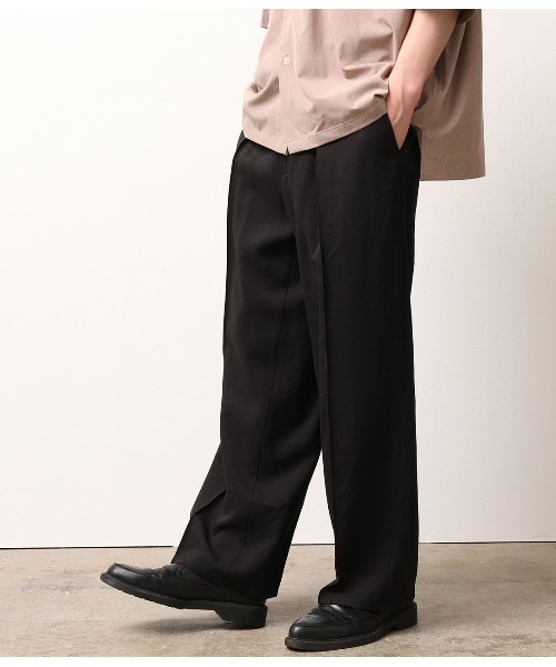 JUNRED(ジュンレッド)の「ピンタックワイドストレートパンツ(その他パンツ・メンズ・ブラック/グレー・S/M/L)」の4枚目の写真