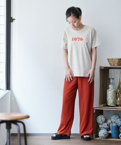 cepo(セポ)の「ロゴプリントバックフォトTEE(Tシャツ/カットソー・レディース・ベージュ/オフホワイト/ライトグレー/ホワイト・M)」の19枚目の写真