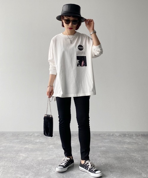 PAGEBOY(ページボーイ)の「NASAフォト×ロゴロンT /プリントロンT(Tシャツ/カットソー・レディース・ホワイト/ブラック・FREE)」の3枚目の写真