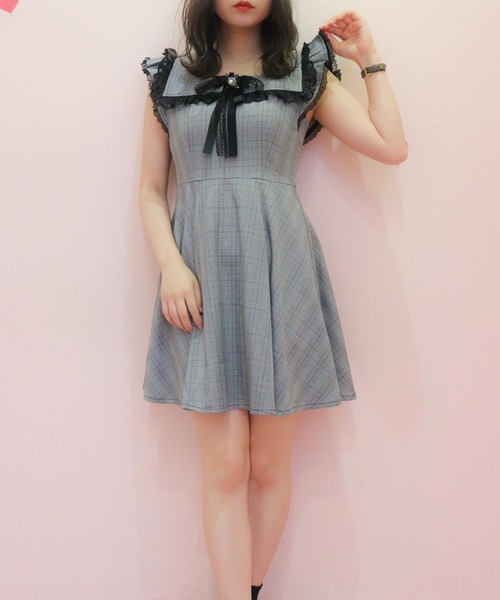 ROJITA（ロジータ）の「ラッフルスリーブブローチ付きOP（ワンピース・レディース・ブラック/グレー/ピンク・FREE）」の3枚目の写真