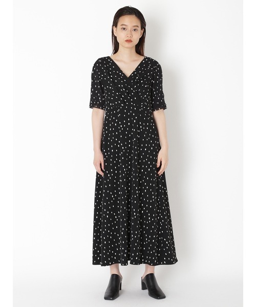 styling/（スタイリング）の「ドットミディワンピース