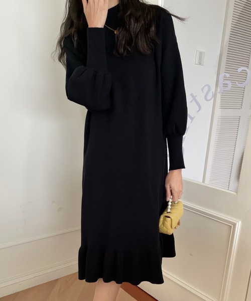 【未使用級】emmi エミ フレアニットワンピース　ラメミニワンピース　ブラック セール】ボリューム袖 フレアニットワンピース（ワンピース）｜emi+