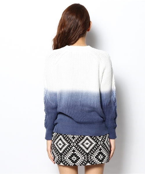 Planet blue world（プラネットブルーワールド）の「ｵﾝﾌﾞﾚｰ地柄ﾆｯﾄﾌﾟﾙｵｰﾊﾞｰ【Planet blue world】（ニット/セーター・レディース・ネイビー・MEDIUM）」の5枚目の写真