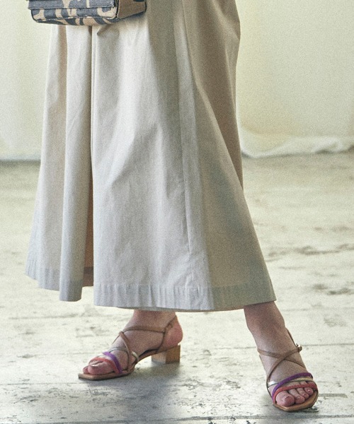 Mode et Jacomo（モードエジャコモ）の「スキニーストリングサンダル（サンダル・レディース・ライトベージュ/ブラック/ピンク系その他4・23.5cm/23cm/24.5cm/22.5cm/24cm）」の6枚目の写真