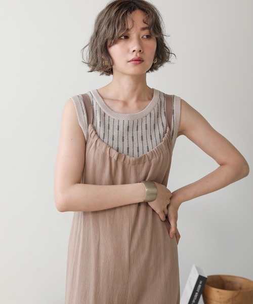 Bab(バブ)の「【WEB限定】ストライプニットタンクトップ(タンクトップ・レディース・ブラック/ベージュ/オフホワイト/ブルー・FREE)」の11枚目の写真