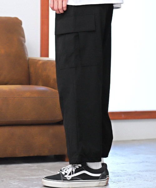 LUXSTYLE（ラグスタイル）の「ナイロンストレッチワイドアンクルカーゴパンツ（カーゴパンツ・メンズ・オリーブ/ブラック・M/XL/L）」の20枚目の写真