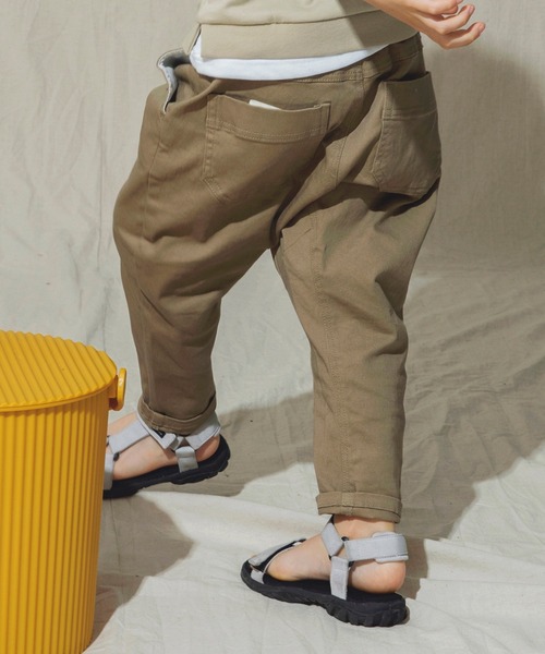 BRANSHES（ブランシェス）の「ガーデナーテーパードカラーパンツ（その他パンツ・キッズ・オフホワイト/アイボリー/ブラック/ベージュ・100cm/120cm/150cm/140cm/90cm/110cm/130cm）」の11枚目の写真