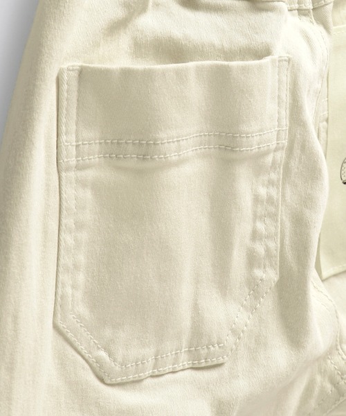 BRANSHES（ブランシェス）の「ガーデナーテーパードカラーパンツ（その他パンツ・キッズ・オフホワイト/アイボリー/ブラック/ベージュ・100cm/120cm/150cm/140cm/90cm/110cm/130cm）」の16枚目の写真