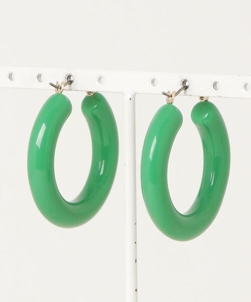 atmos pink(アトモスピンク)の「atmos pink カラーボリュームフープピアス(ピアス(両耳用)・レディース・ホワイト/グリーン・FREE)」の3枚目の写真