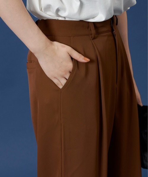 Auntie Rosa Holiday（アンティローザホリデー）の「タックテーパードパンツ（その他パンツ・レディース・アイボリー/ブラウン/ブラック/パープル/グリーン・SMALL/MEDIUM）」の14枚目の写真